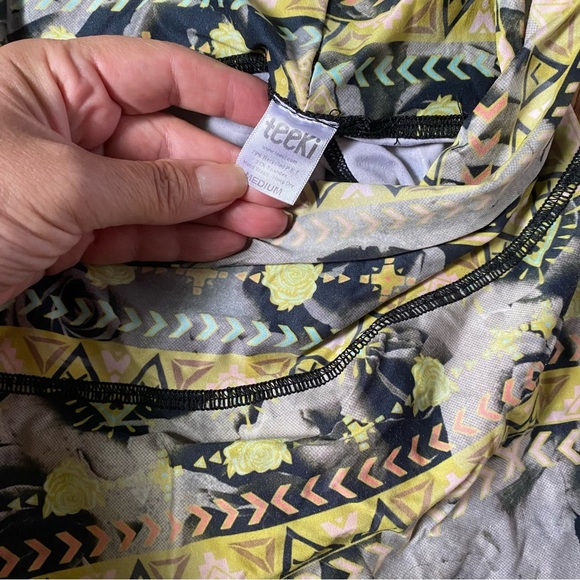 TEEKI Tribal Roses Low Rise Yoga Fitness Leggings Medium Athleisure Boho - Picture 5 of 9